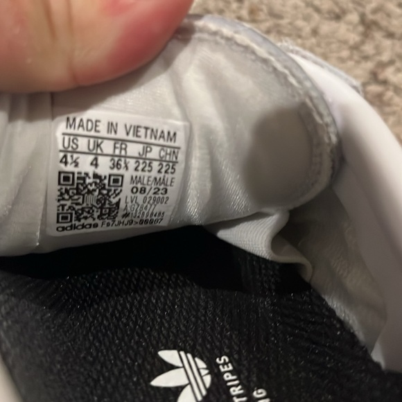 adidas Samba ADV White, Black & Gum Skate Shoes sz 4.5 like new! Fits sz6 women - Picture 5 of 6